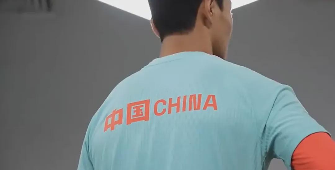 银河娱乐城官方网站-国足挥汗如雨训练！张玉宁毛伟杰：全队团结一心，都想为国而战